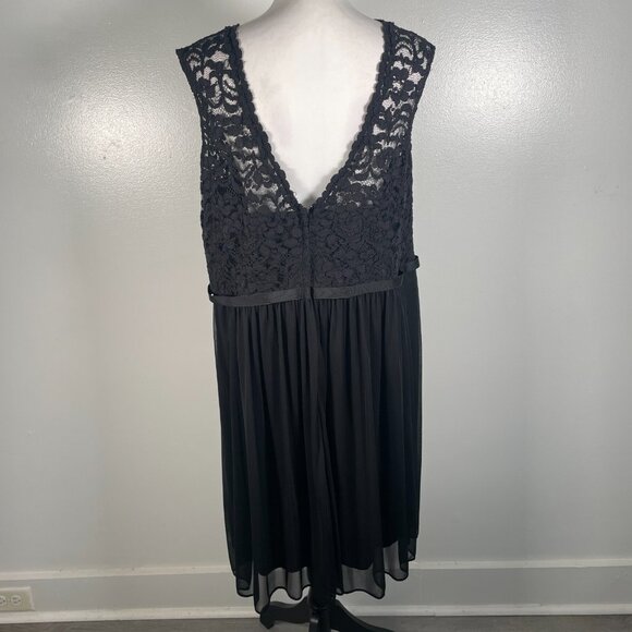 David's Bridal Black Round Neck Lace Bodice Mesh Skirt Sleeveless Dress Size 20 - Picture 8 of 15